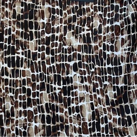St. John Animal Print Sleeveless Top Blouse 100% Silk Brown Tan Cheetah Leopard - Picture 8 of 8